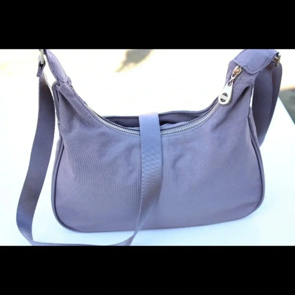 Baggallini cross body bag - Picture 2 of 8